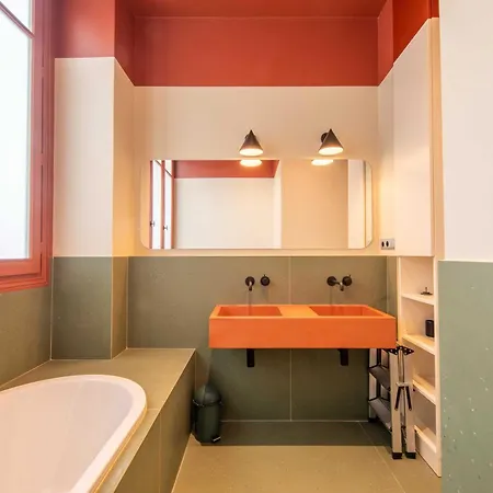 Exceptional Family 8p - Victor Hugo Apartment